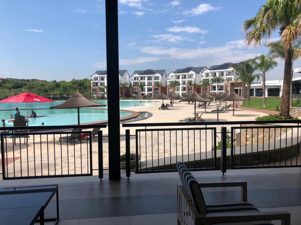 The Blyde Crystal Lagoon Riverwalk Estate Pretoria Bagian luar foto