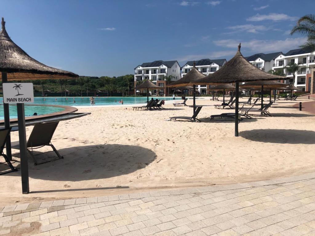 The Blyde Crystal Lagoon Riverwalk Estate Pretoria Bagian luar foto