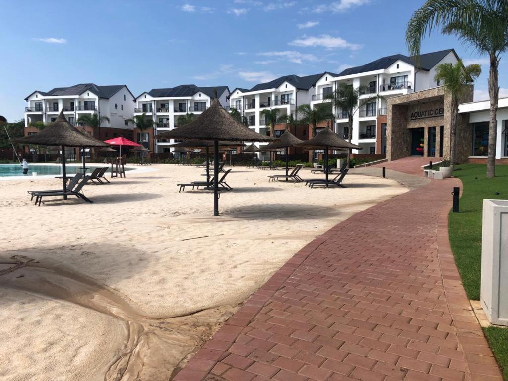 The Blyde Crystal Lagoon Riverwalk Estate Pretoria Bagian luar foto