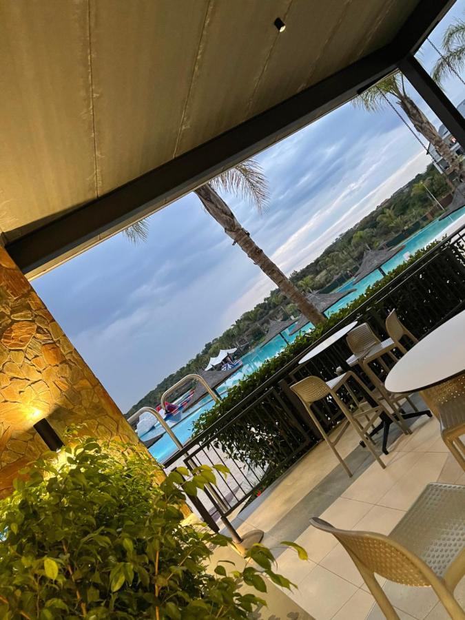 The Blyde Crystal Lagoon Riverwalk Estate Pretoria Bagian luar foto