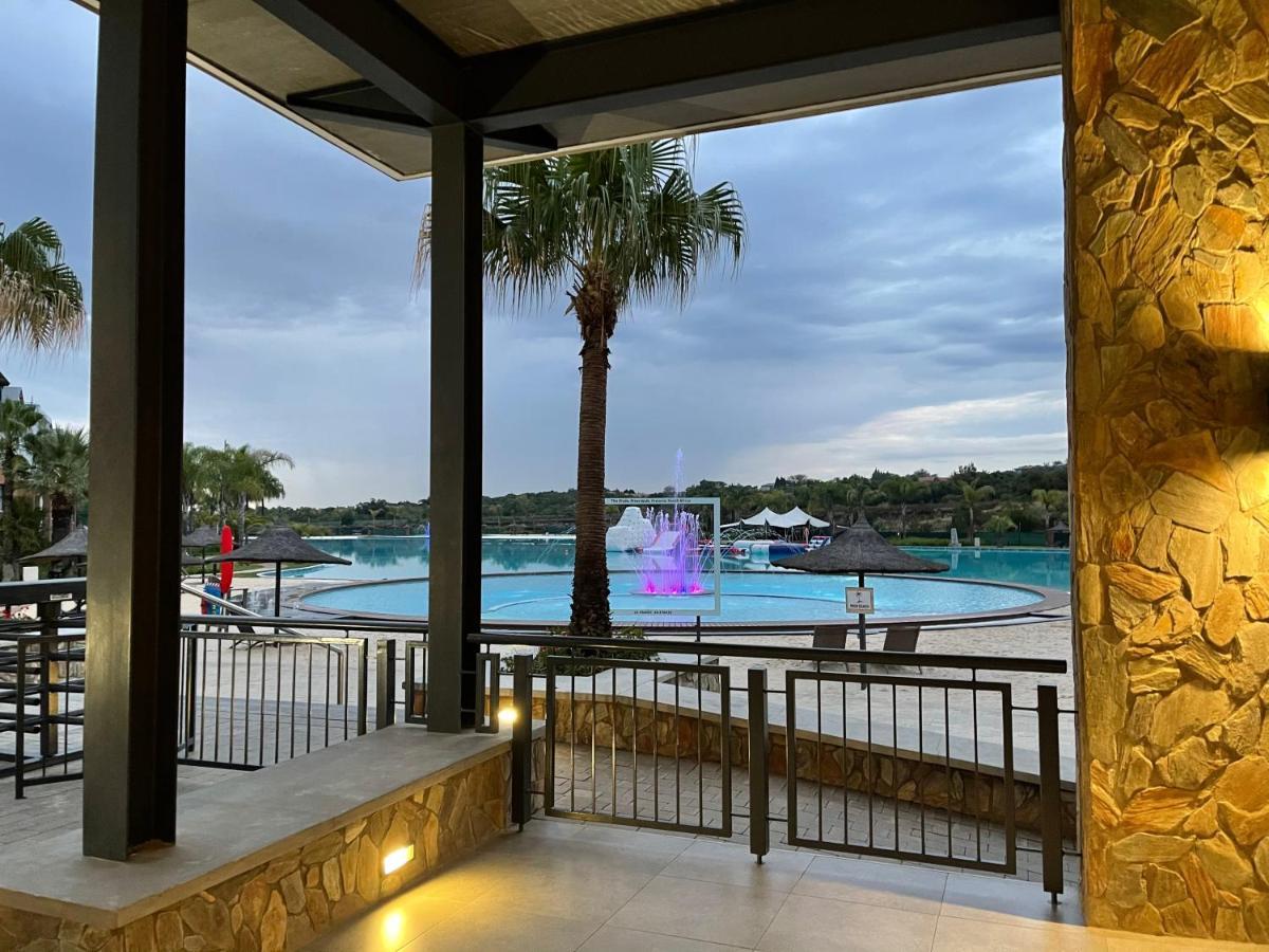 The Blyde Crystal Lagoon Riverwalk Estate Pretoria Bagian luar foto