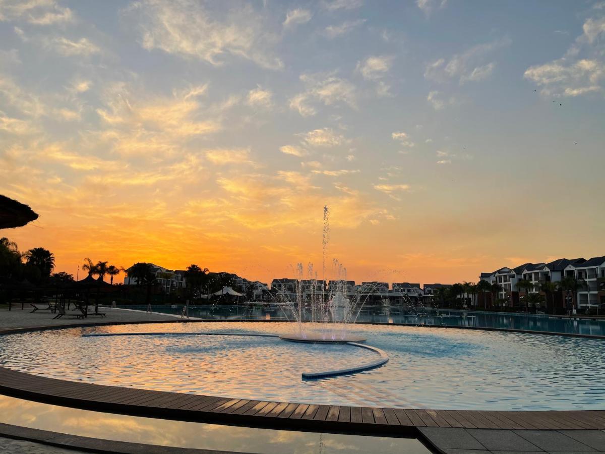 The Blyde Crystal Lagoon Riverwalk Estate Pretoria Bagian luar foto