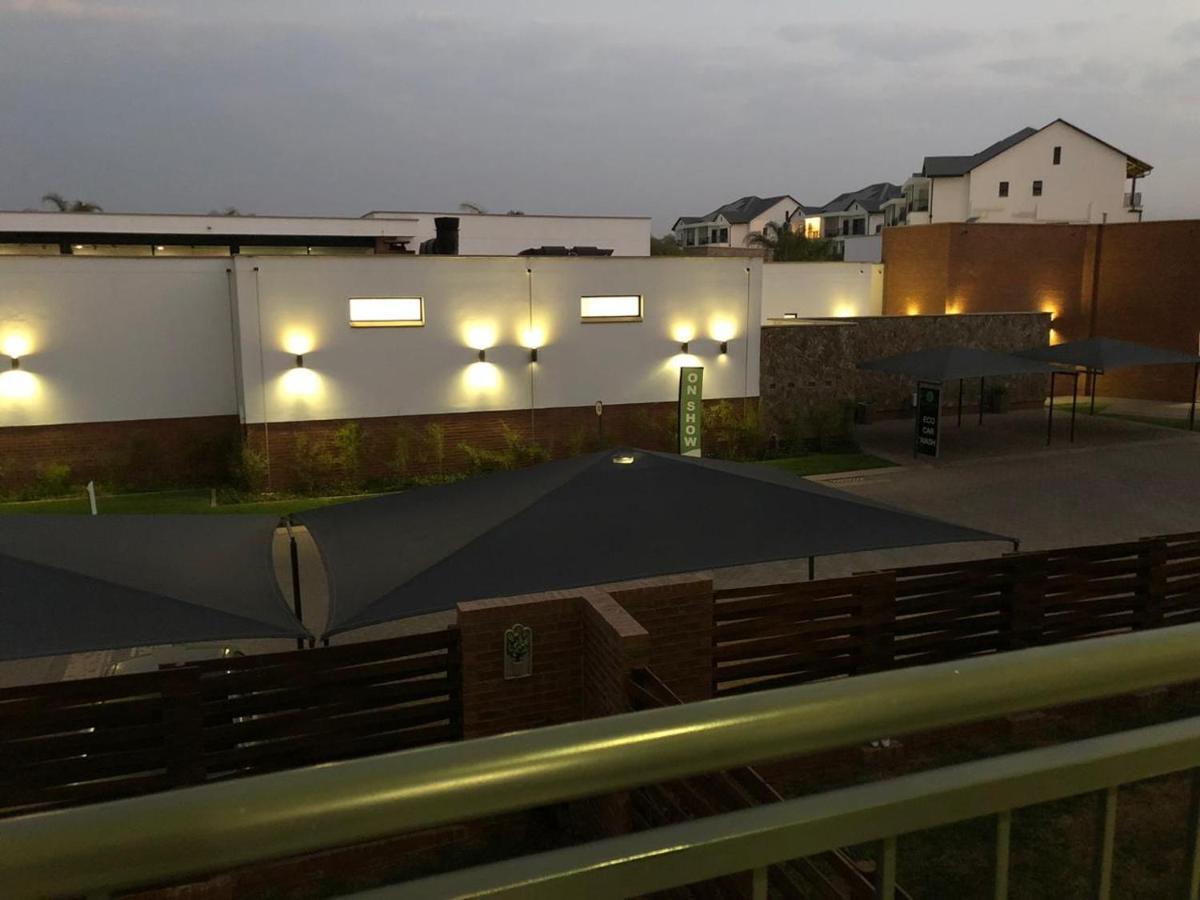 The Blyde Crystal Lagoon Riverwalk Estate Pretoria Bagian luar foto